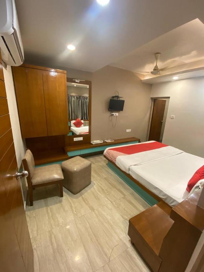 Hotel Raghupati Ayodhya Buitenkant foto